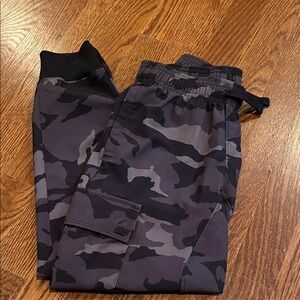 Under Armour Camouflage Jogger Pants - Gray Camo